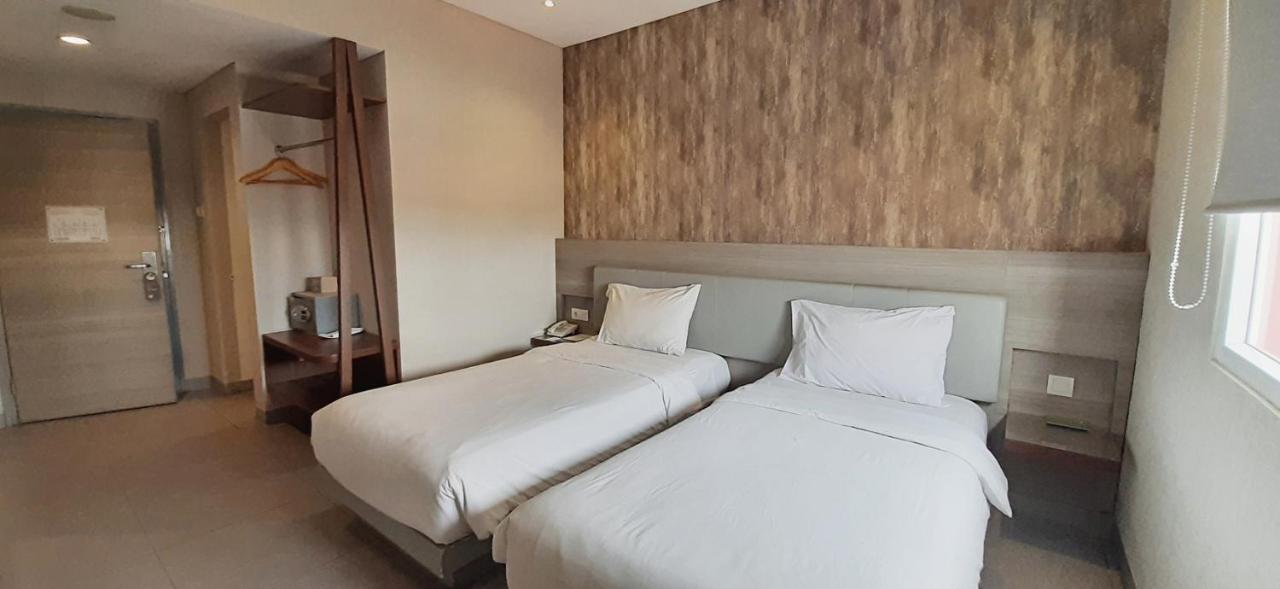 Lynn Hotel Serang Luaran gambar