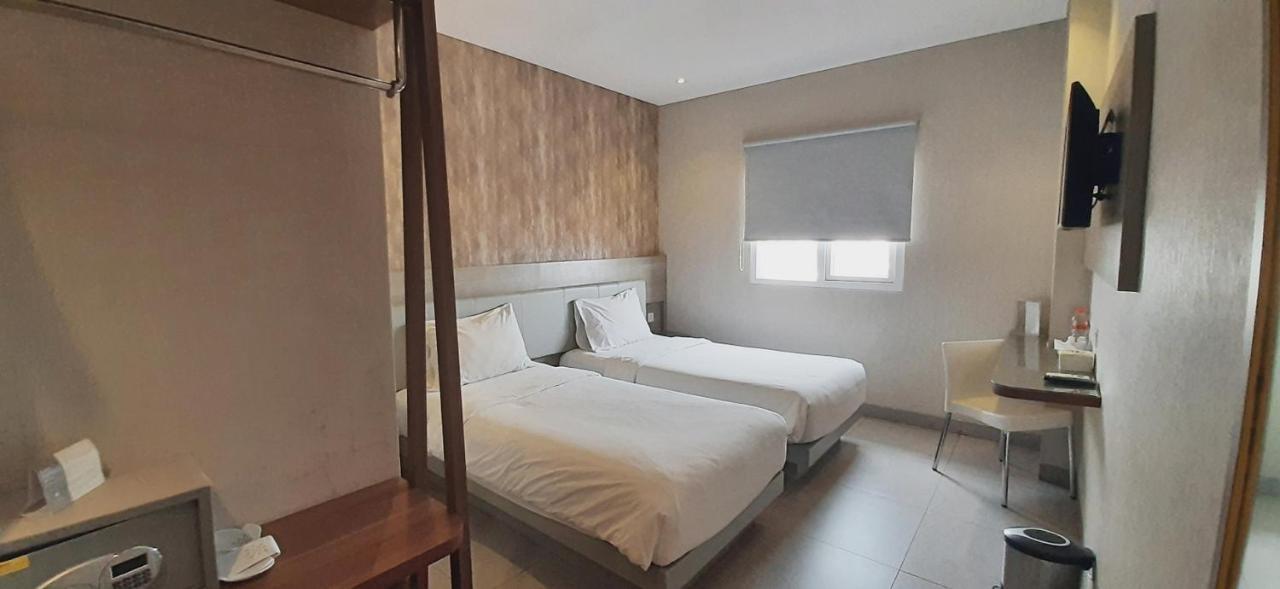 Lynn Hotel Serang Luaran gambar