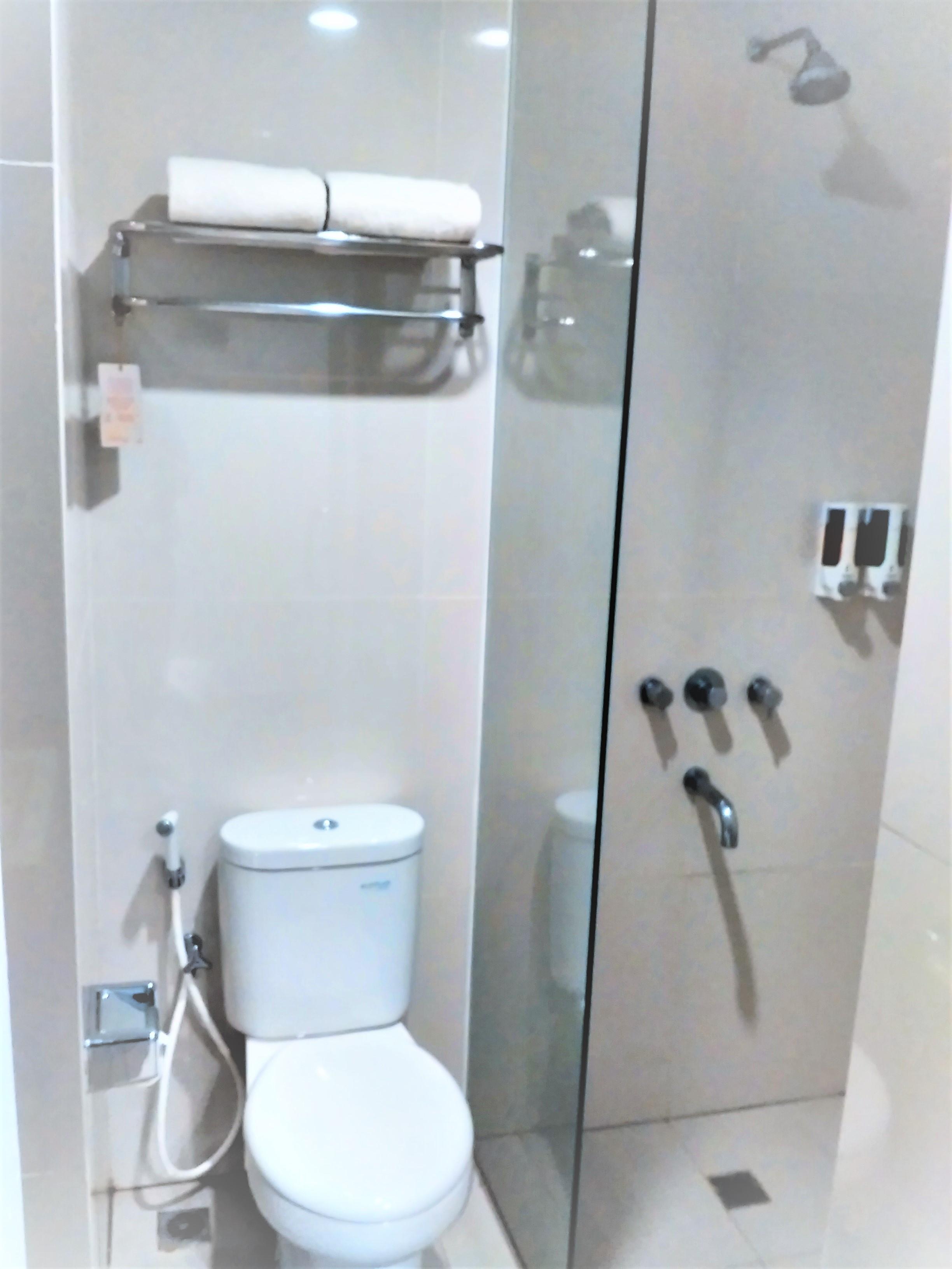 Lynn Hotel Serang Luaran gambar